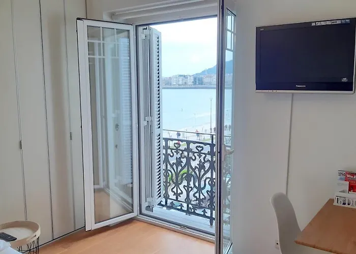 Seafront Luxury - By Www,sansebastianapartments,es Daire *